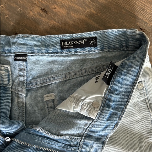 NWOT-BlankNYC The Fulton Jean Short - Picture 7 of 9